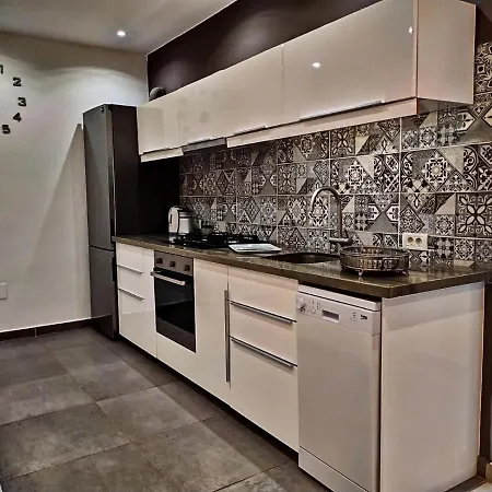 2 Bedroom Bright Tenerife דירה קוסטה דל סילנסיו